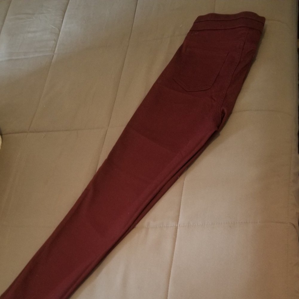 New York & Company High-Waisted Pull-On leggings